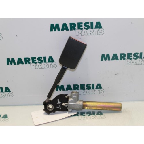 Renault - Megane Scenic - Gurtsrammer links