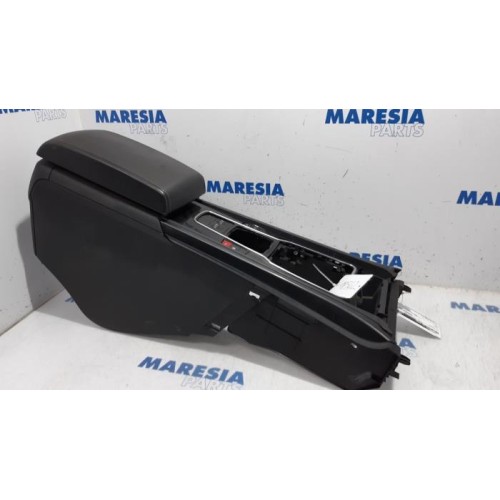 Peugeot - 508 - Middle console