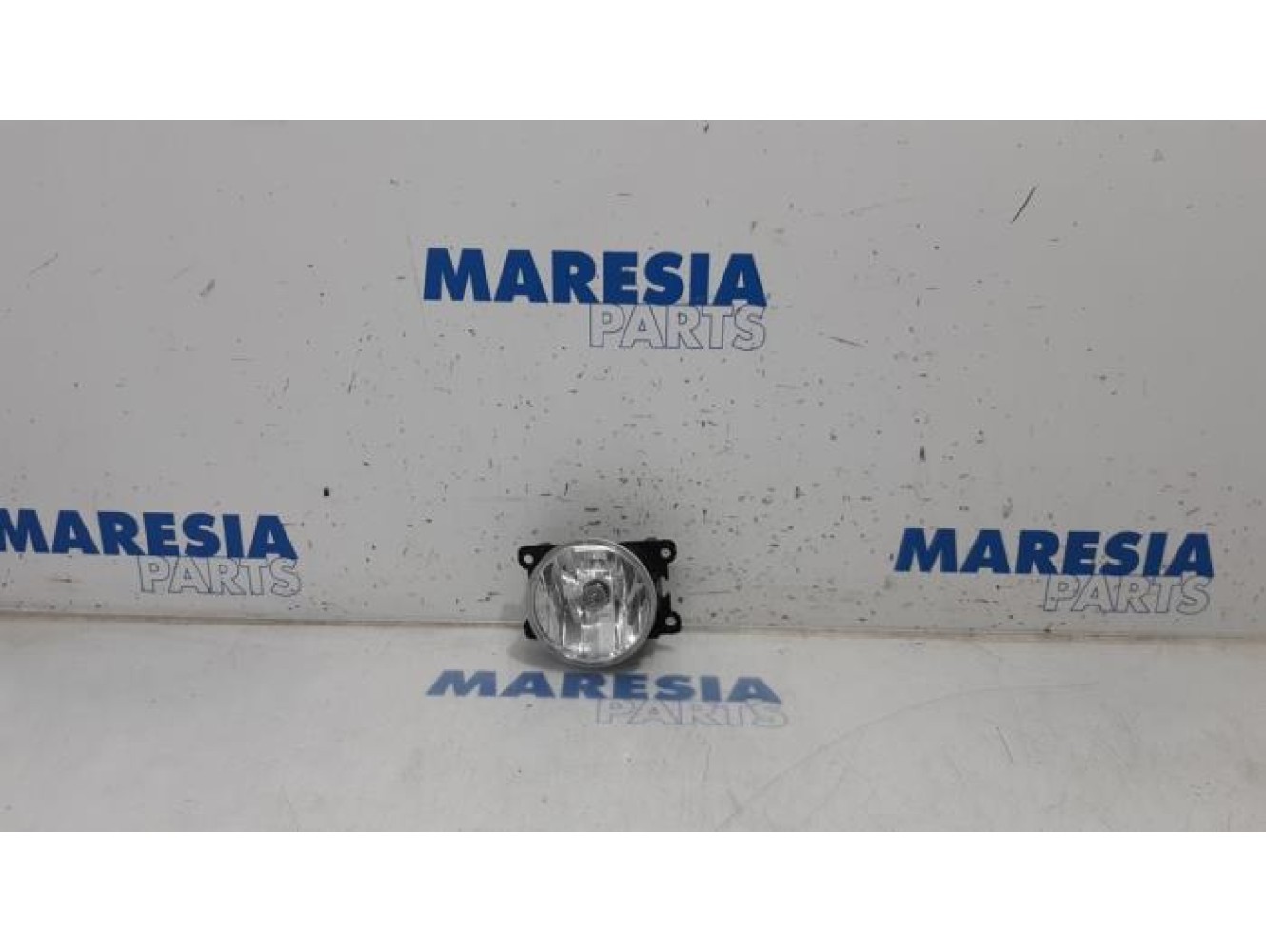 Peugeot - 5008 - Fog light, front right