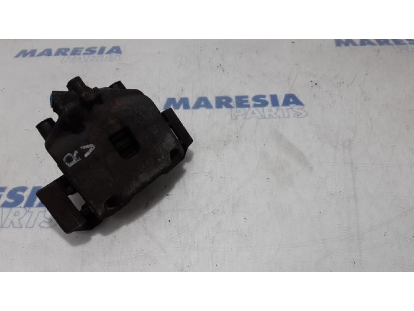 Fiat - Panda - Front brake calliper, right