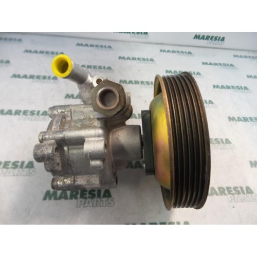 Alfa Romeo - 147 - Power steering pump