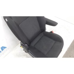 Peugeot - 5008 - Seat, right