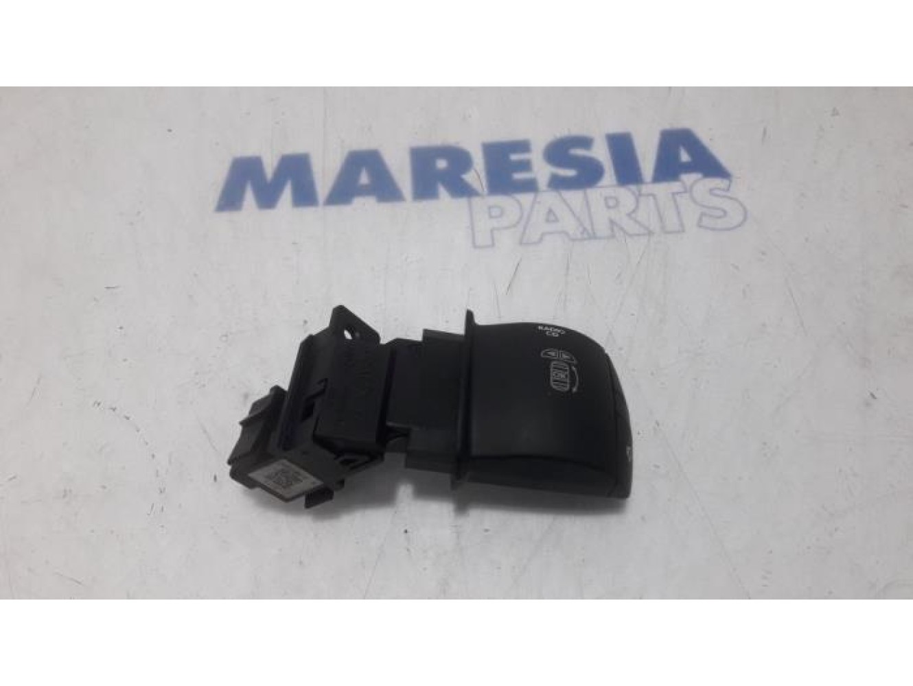 Renault - Scenic - Commande radio volant