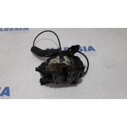 Renault - Scenic - Front door lock mechanism 4-door, right