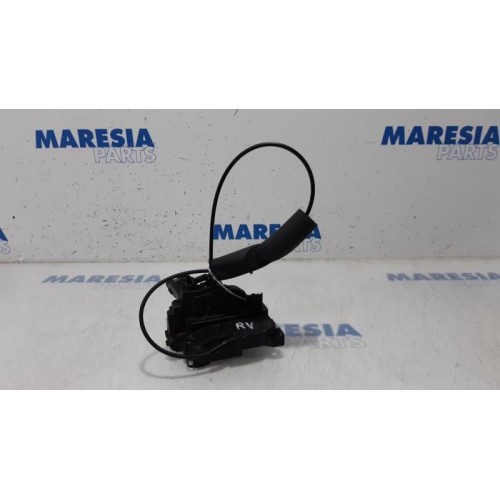 Renault - Scenic - Front door lock mechanism 4-door, right