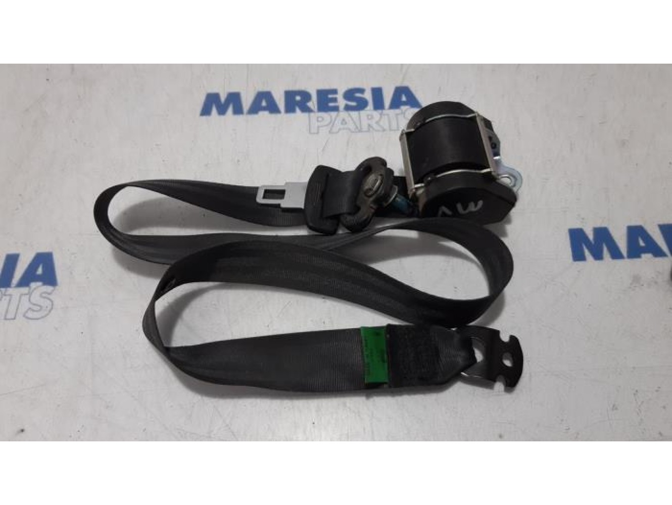 Citroen - Jumper - Front seatbelt, centre