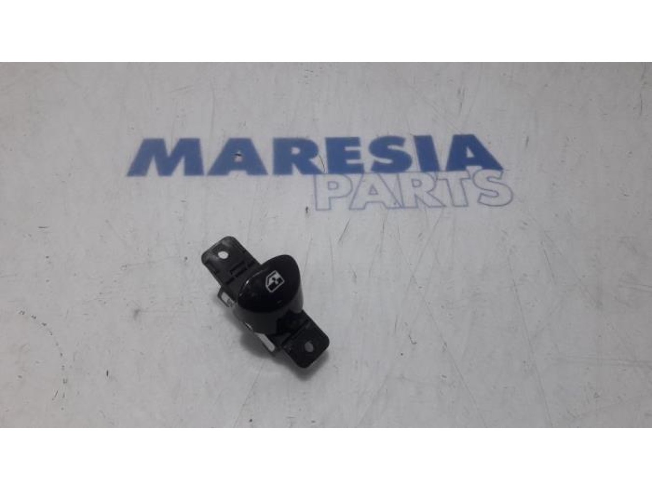 Fiat - 500 - Electric window switch