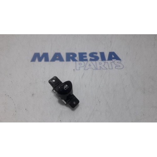 Fiat - 500 - Electric window switch