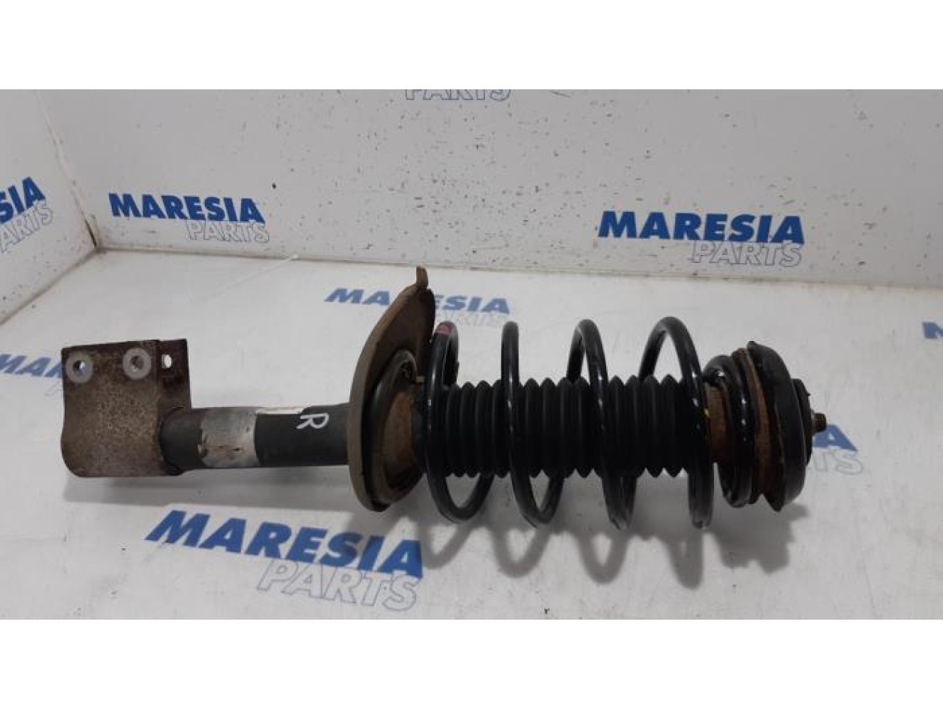 Peugeot - 308 - Front shock absorber rod, right