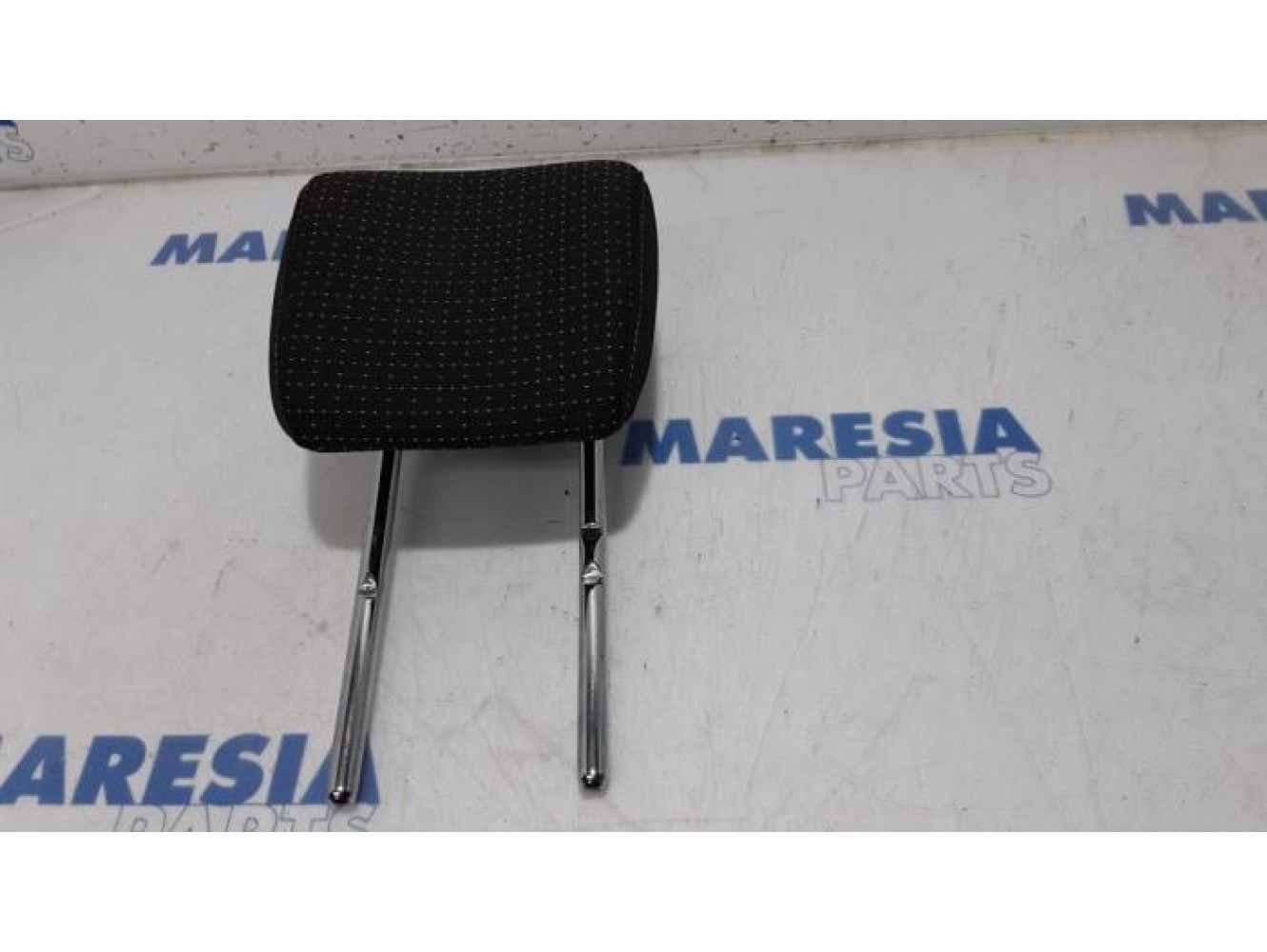 Renault - Scenic - Headrest