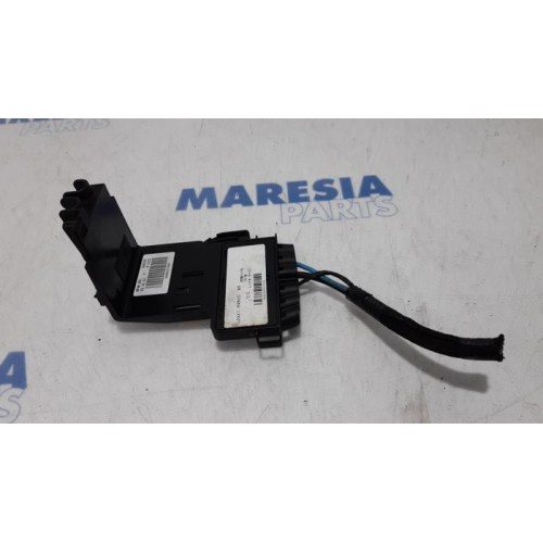 Peugeot - Partner - Fuse box