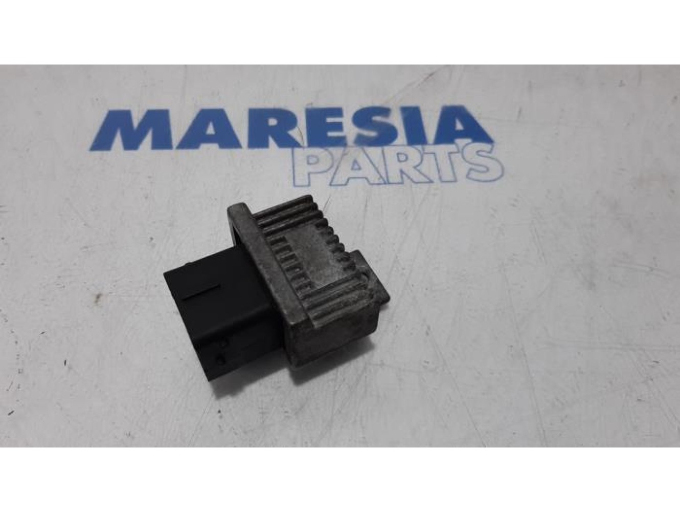 Peugeot - Partner - Glow plug relay