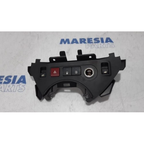 Citroen - Berlingo - Panic lighting switch