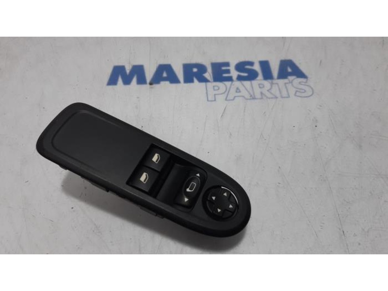 Peugeot - 308 - Multi-functional window switch