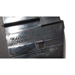 Peugeot - 308 - Tailgate lock mechanism