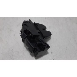 Peugeot - 308 - Tailgate lock mechanism