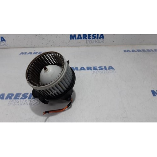 Opel - Combo - Heating and ventilation fan motor