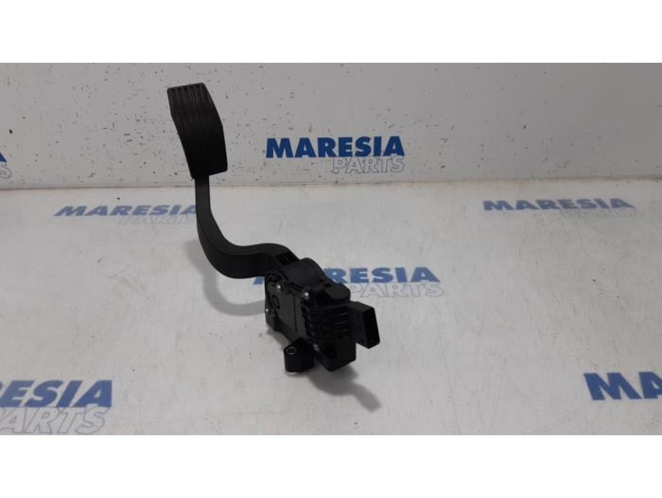 Opel - Combo - Gaspedalposition Sensor