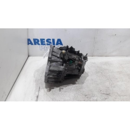 Opel - Vivaro - Gearbox