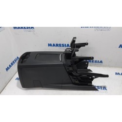 Peugeot - 5008 - Middle console
