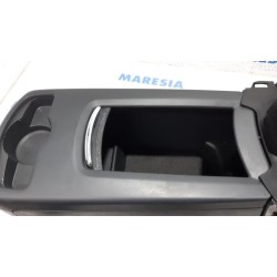 Peugeot - 5008 - Middle console