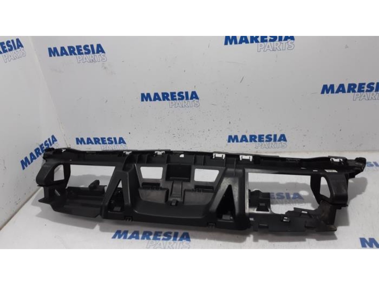 Peugeot - 5008 - Front bumper frame
