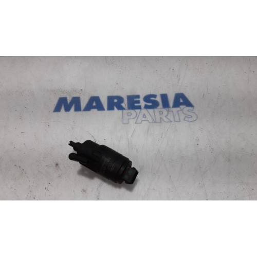 Opel - Combo - Windscreen washer pump
