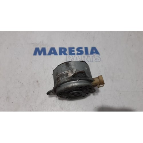 Opel - Combo - Fan motor