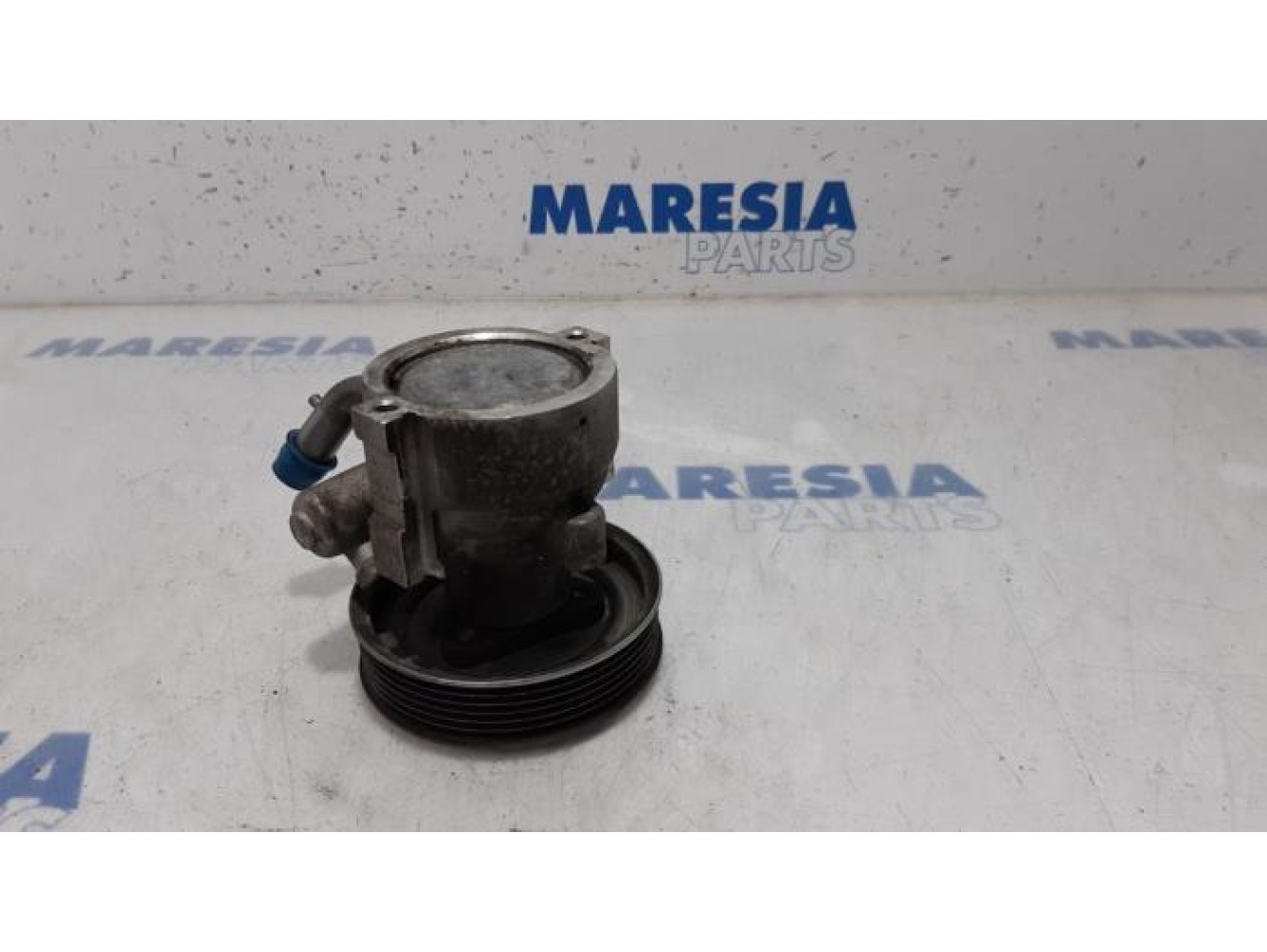 Opel - Combo - Power steering pump