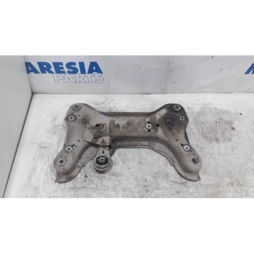 Opel - Vivaro - Subframe