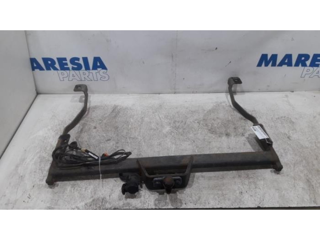 Opel - Vivaro - Towbar