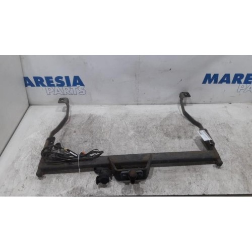 Opel - Vivaro - Towbar