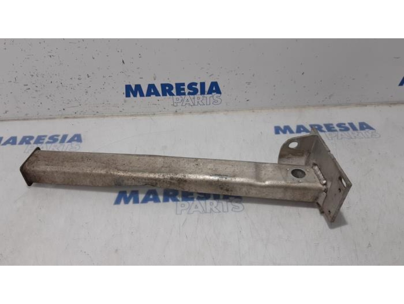 Peugeot - 5008 - Subframe