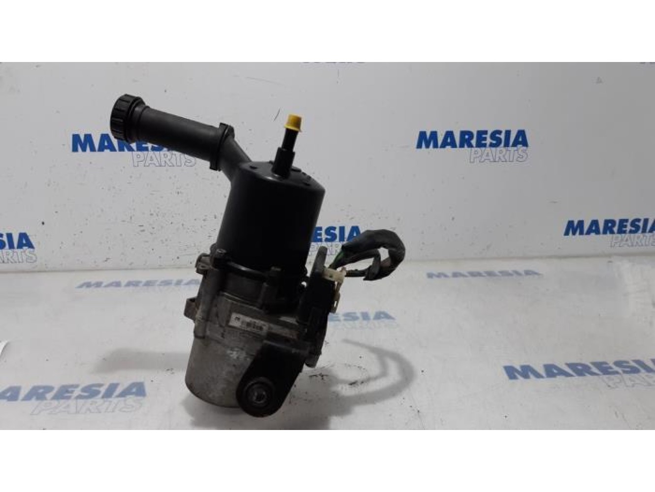 Peugeot - 5008 - Power steering pump