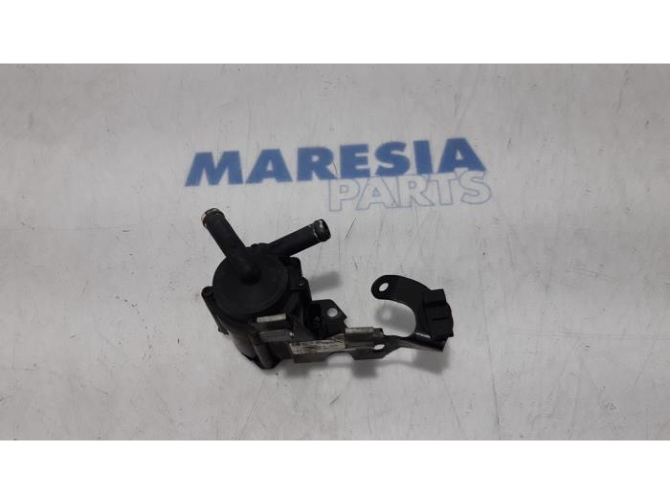 Peugeot - 5008 - Additional water pump