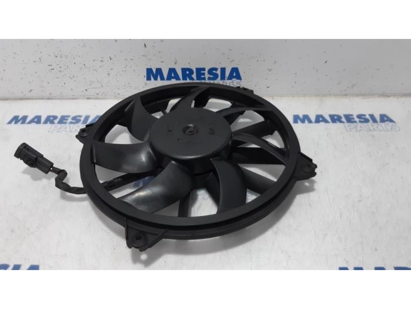 Peugeot - 5008 - Fan motor