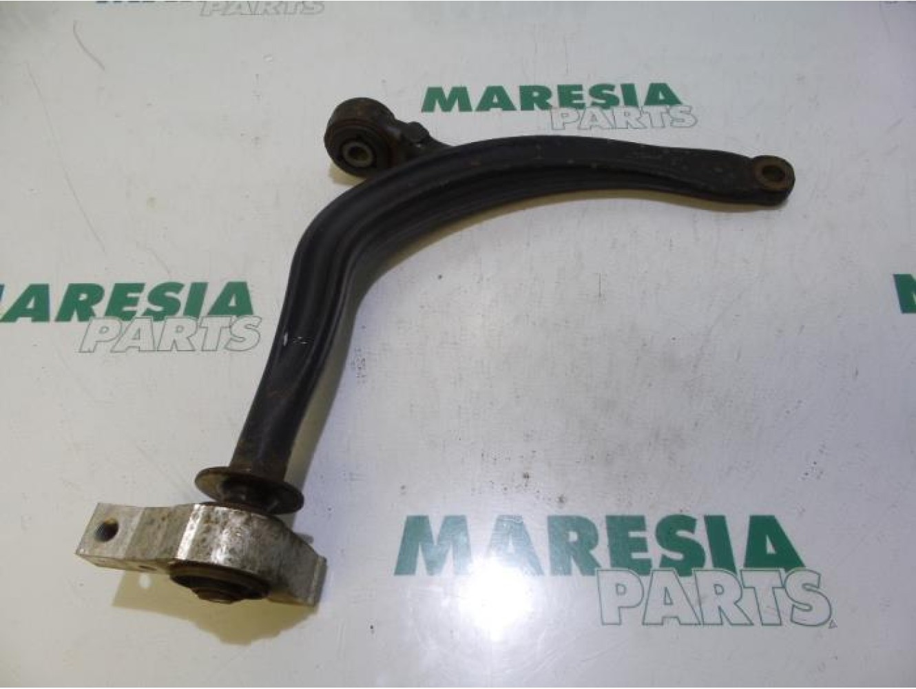 Citroen - C5 - Front lower wishbone, right