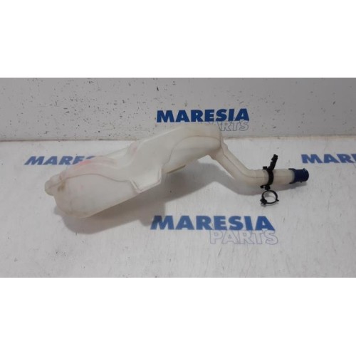 Fiat - Panda - Front windscreen washer reservoir