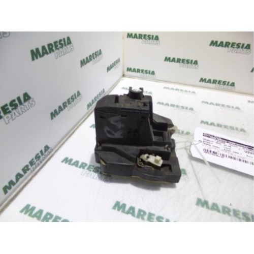 Renault - Megane Scenic - Rear door mechanism 4-door, right
