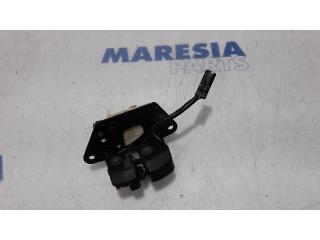 Fiat - Panda - Tailgate lock mechanism