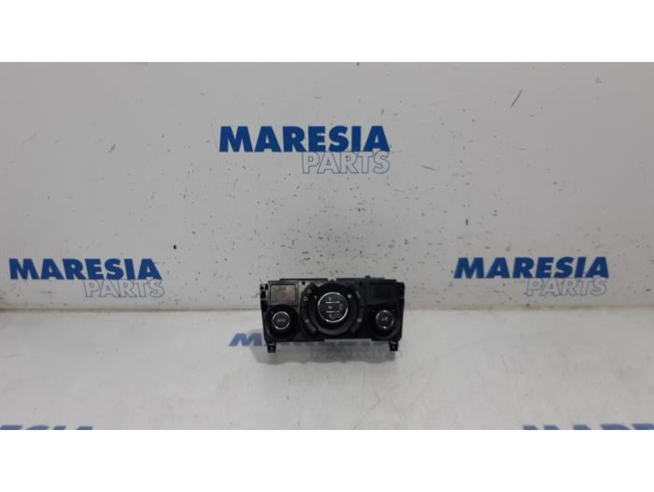 Peugeot - 5008 - Heater control panel