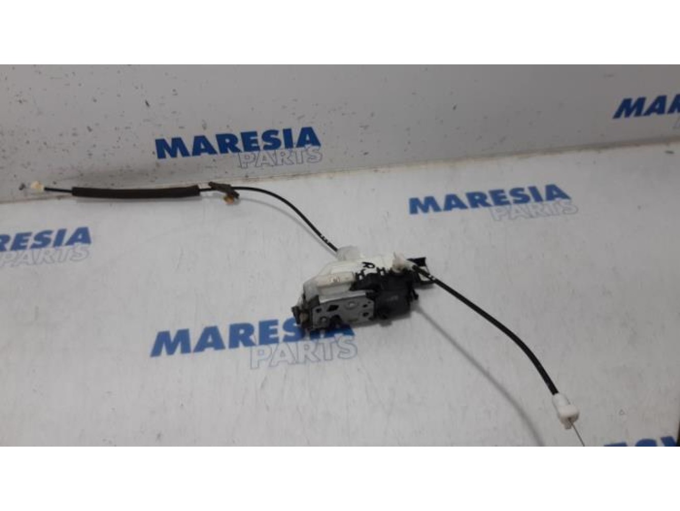 Peugeot - 5008 - Front door lock mechanism 4-door, right