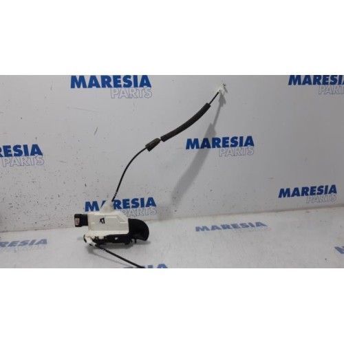 Peugeot - 5008 - Door lock mechanism 4-door, front left