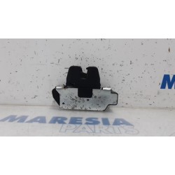 Peugeot - 5008 - Tailgate lock mechanism