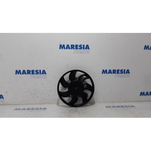 Opel - Vivaro - Fan motor