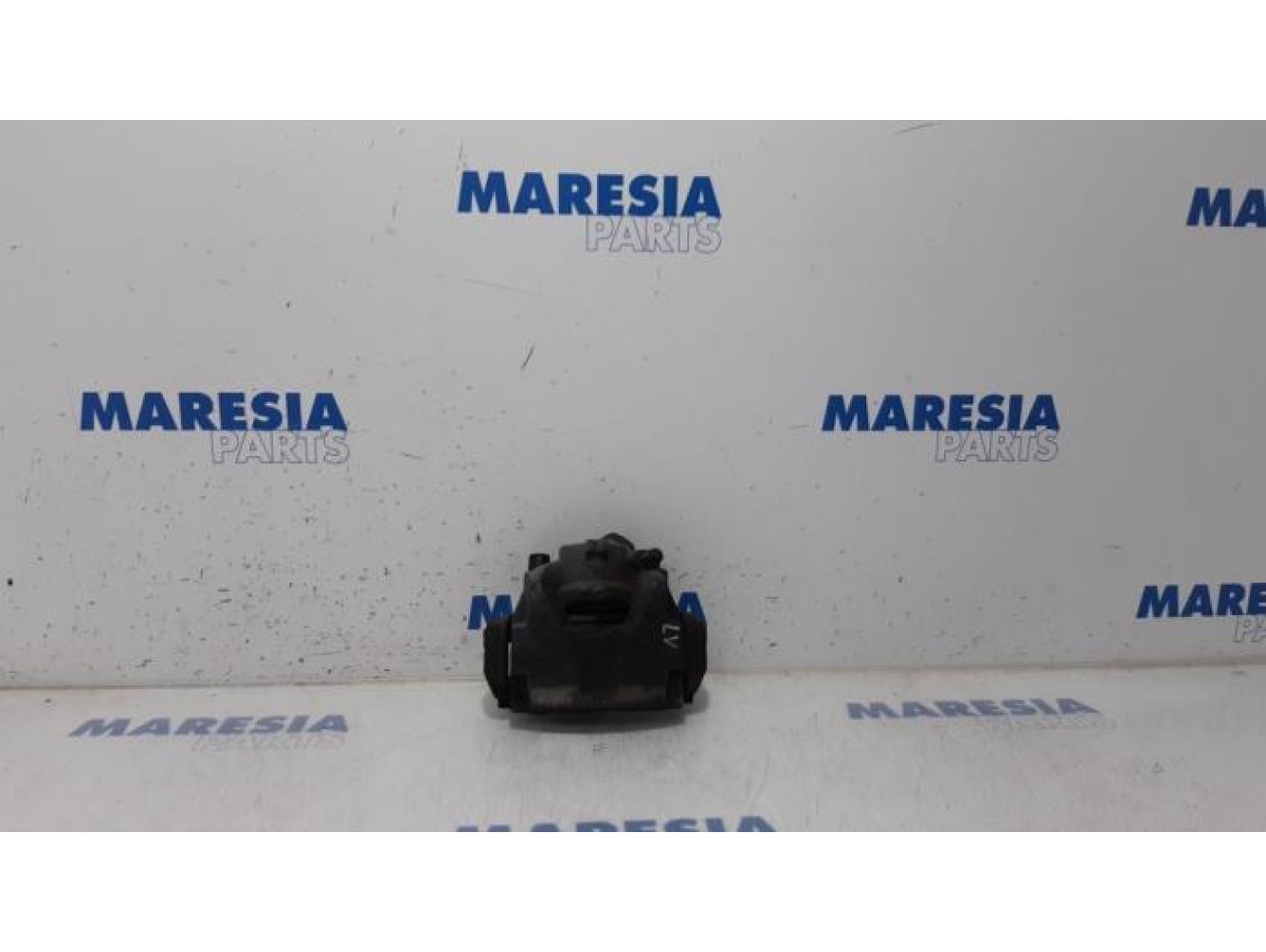 Renault - Megane - Front brake calliper, left