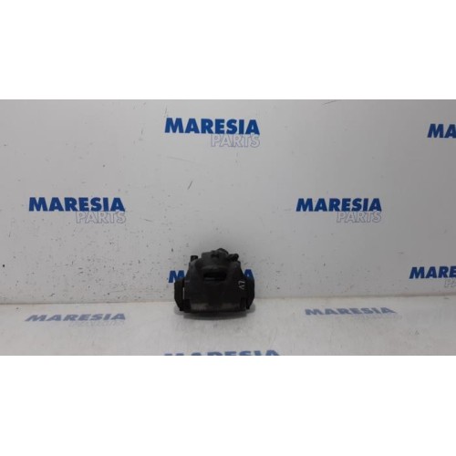 Renault - Megane - Front brake calliper, left