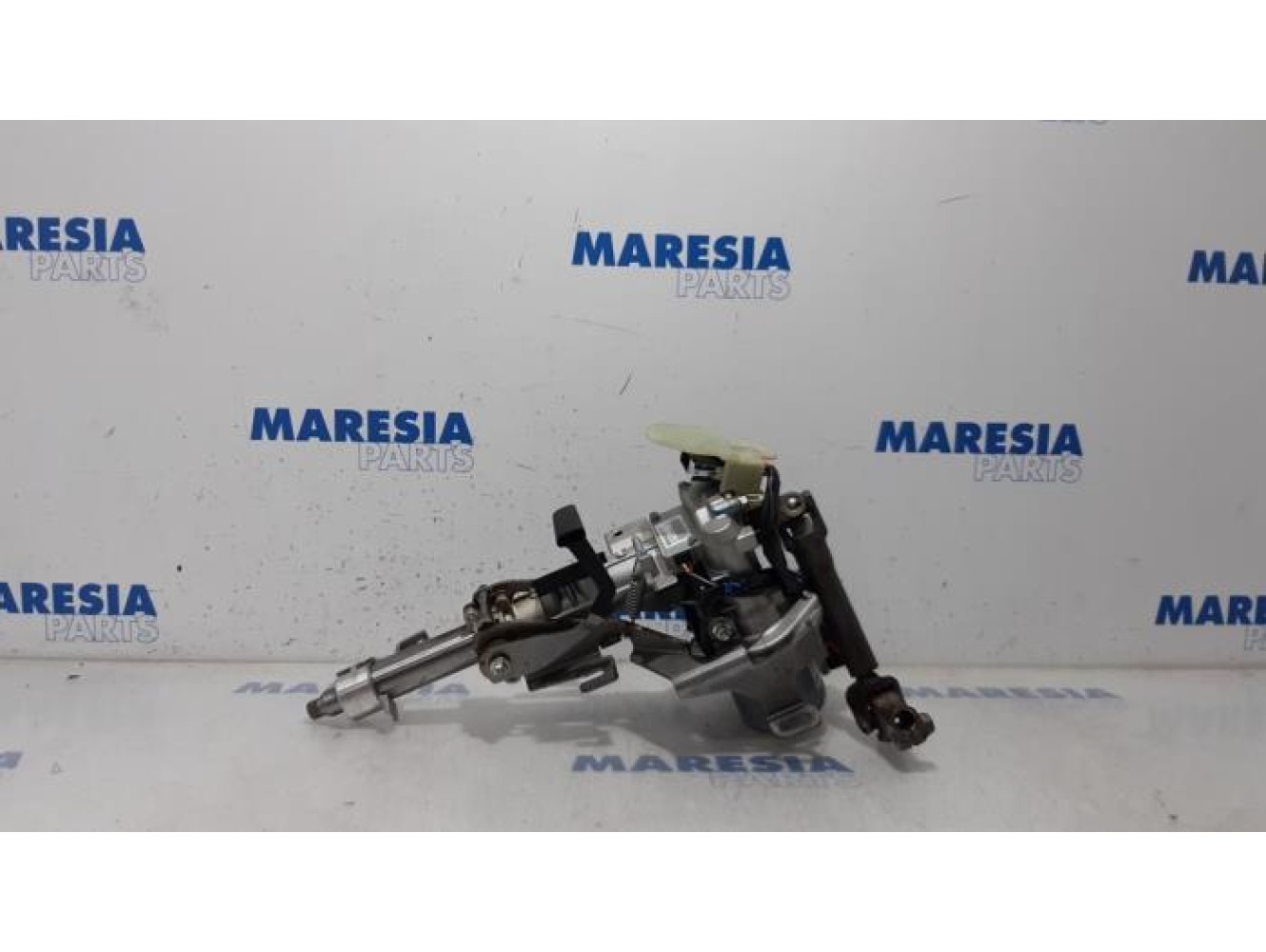 Renault - Megane - Steering column housing