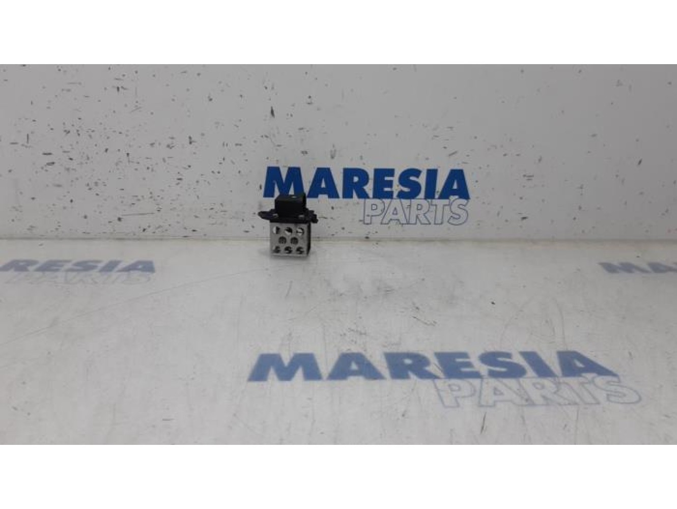 Renault - Megane - Cooling fan resistor