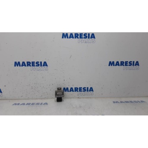 Renault - Megane - Glow plug relay